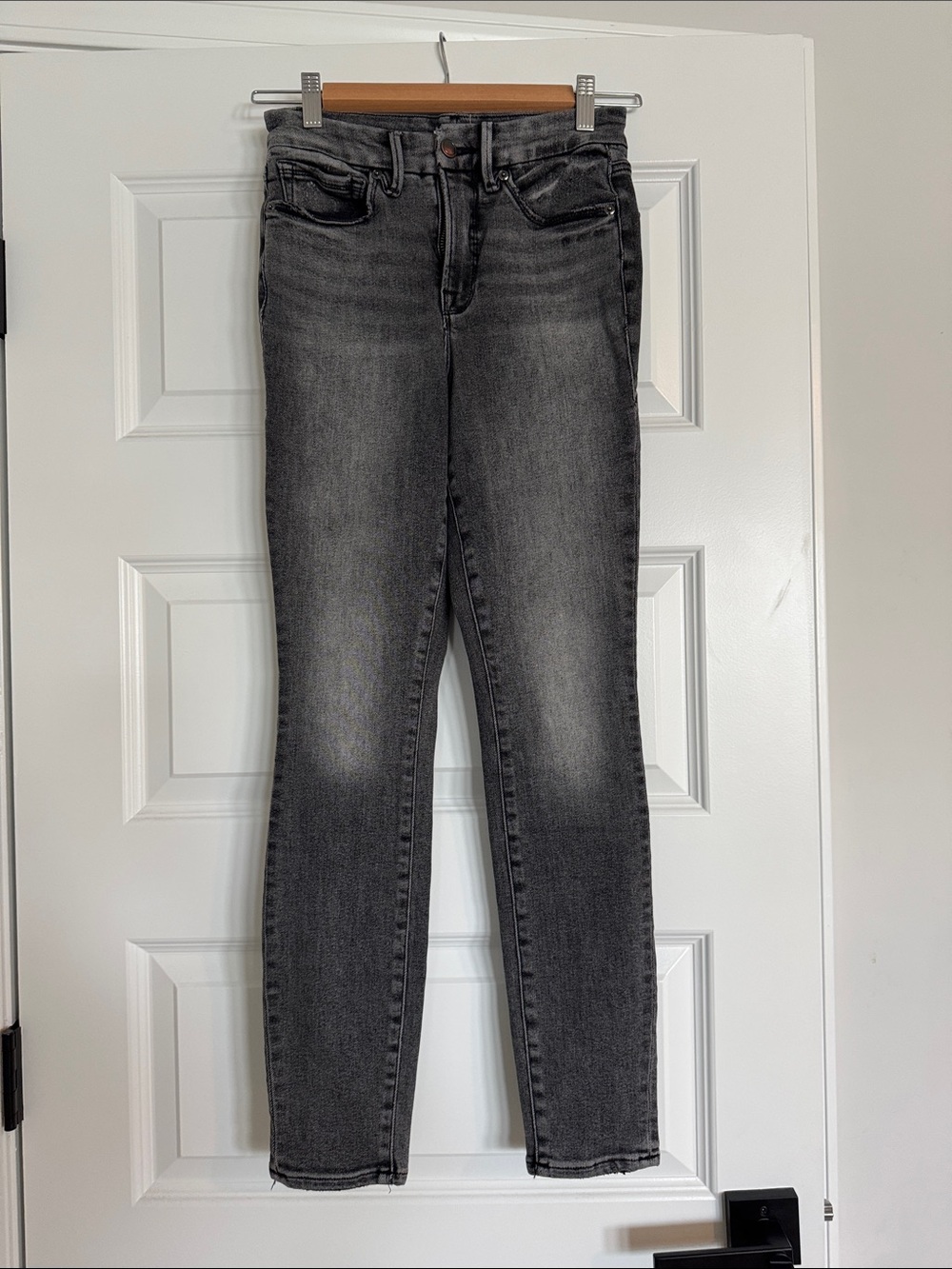 Good American- “Good Legs”  Charcoal Gray High-Rise Skinny Stretchy Jeans